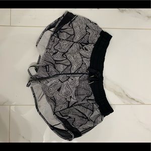 Lululemon Hotty hot shorts size 8.
